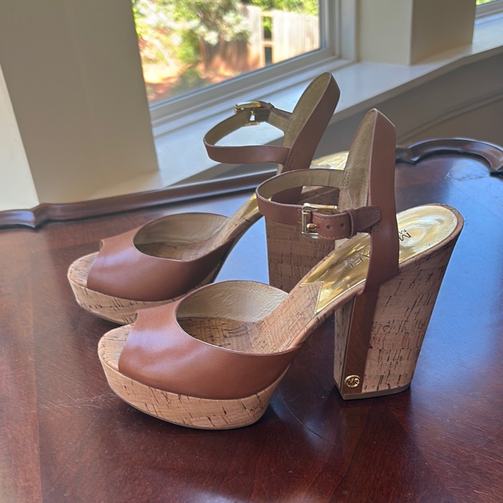 MICHAEL Michael Kors Brown Platform Sandals with Retro Flair